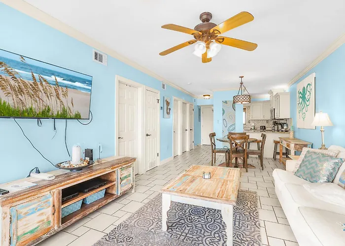 Gulf Village 214- Close To The Hangout Beachfront Holiday home *
